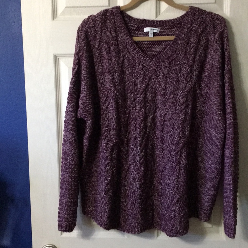 Sweater cable knit